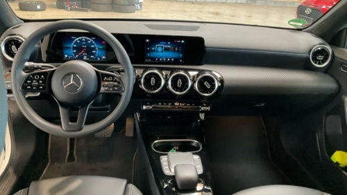 Mercedes-Benz A 180 d Style Navi LED MBUX T-Leder Sound 5