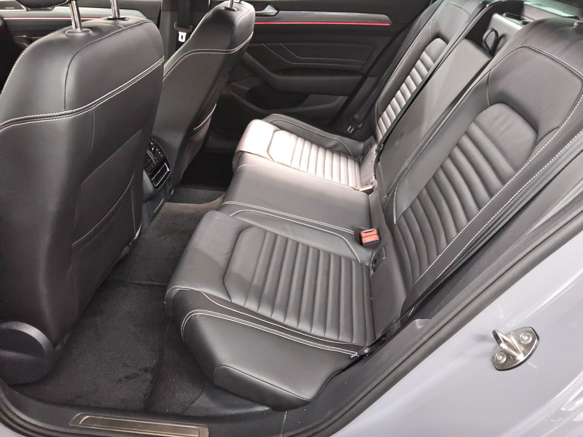 Volkswagen Passat Alltrack 2.0 TDI 4M Leder Navi IQ.Light AID H/K 13