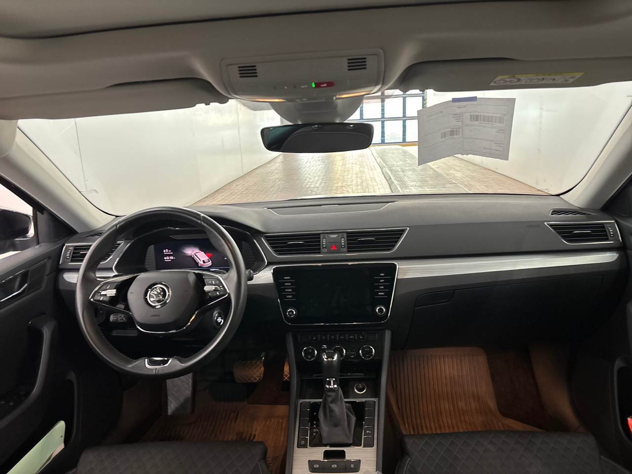 Skoda Superb Kombi 2.0 TDI Ambition NAVI LED PANO SHZ AHK 5