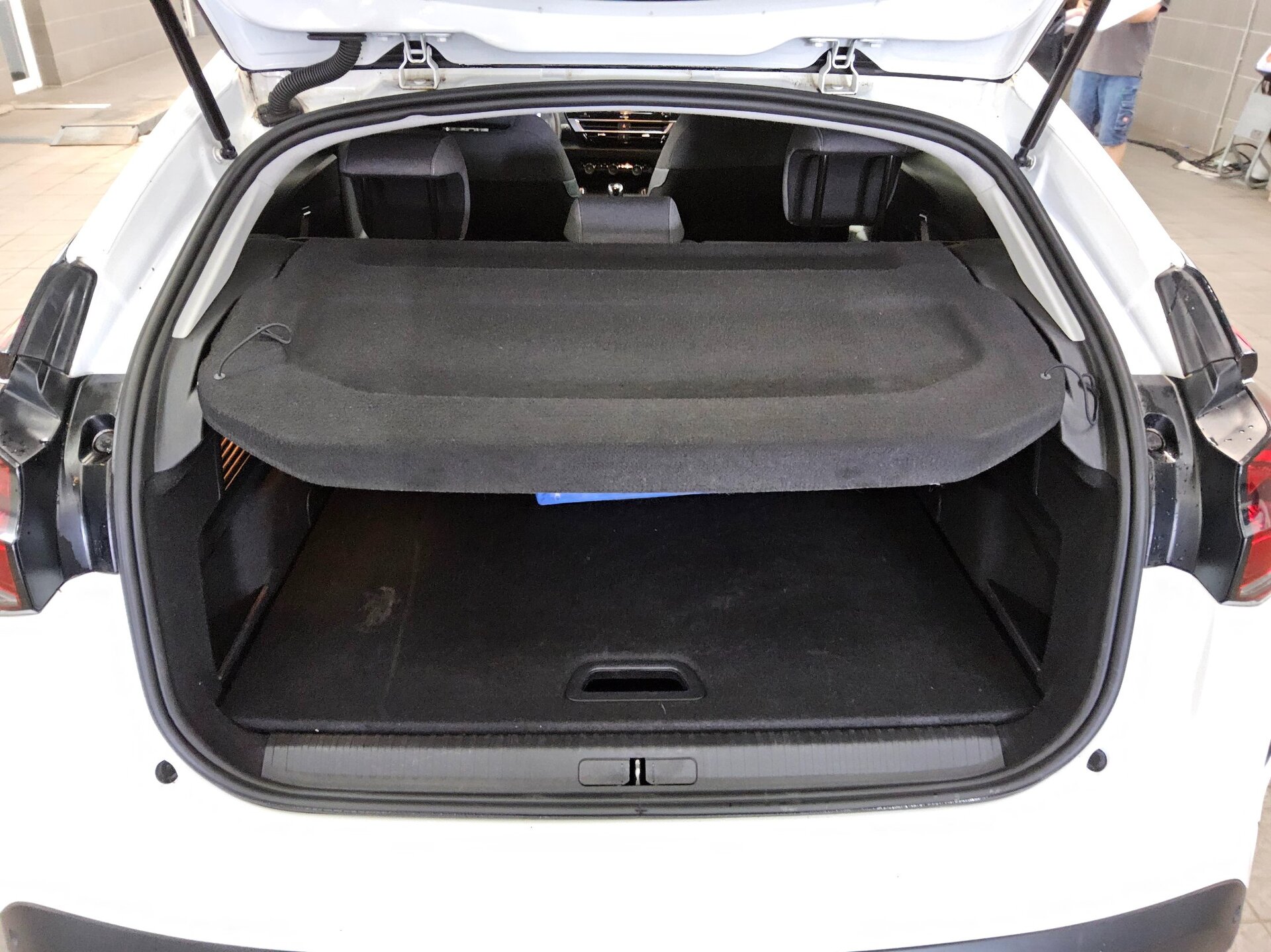 Citroën C4 1.2 PureTech KLIMAAUT SHZ HUD PDC KAMERA 12