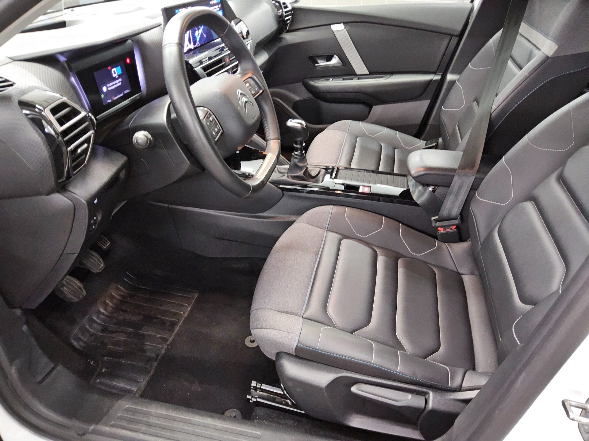 Citroën C4 1.2 PureTech KLIMAAUT SHZ HUD PDC KAMERA 9