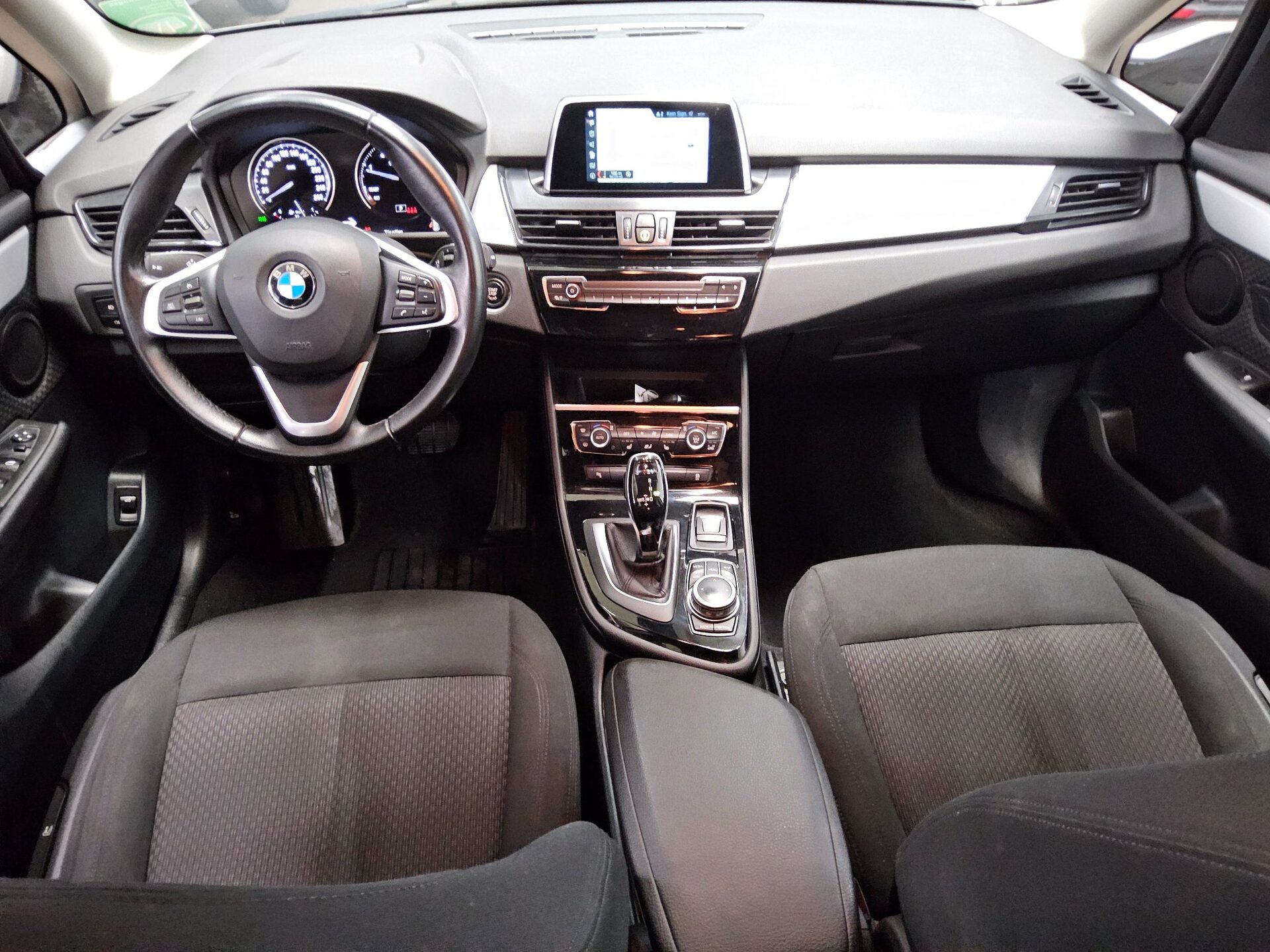 BMW 218 Gran Tourer Advantage Navi LED PDC SHZ 5