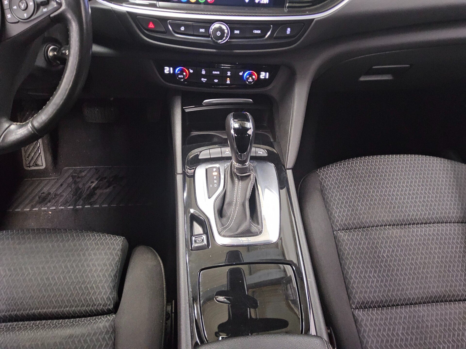 Opel Insignia ST 1.5 D Business Ed. Navi LED AHK PDC 6