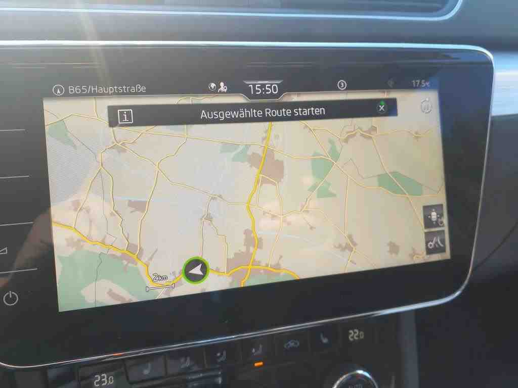 Skoda Superb Kombi 2.0 TDI Ambition Navi LED VC PDC 9