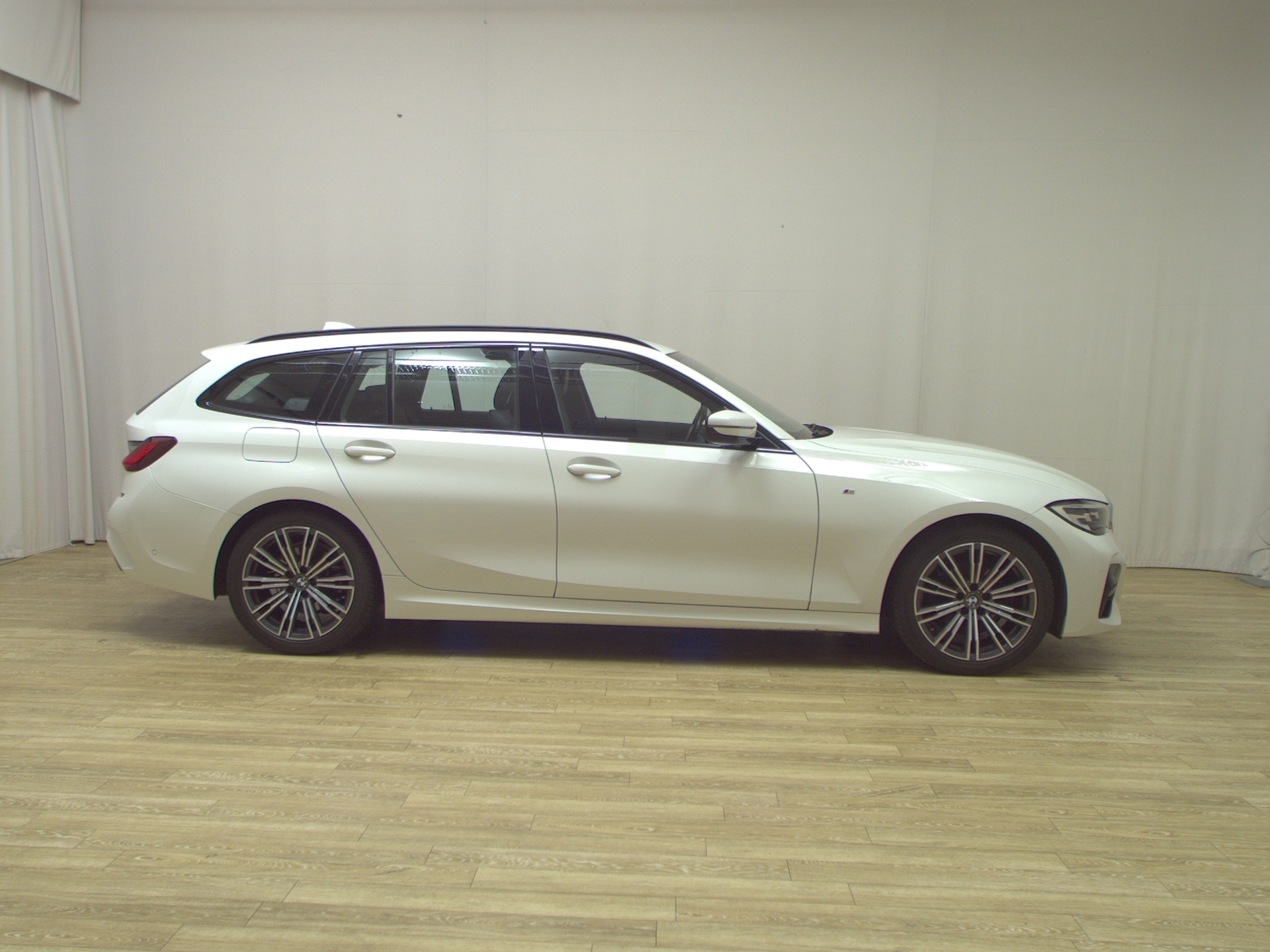 BMW 318dA Touring M-Sport Navi LED LC-Pro PDC SHZ
