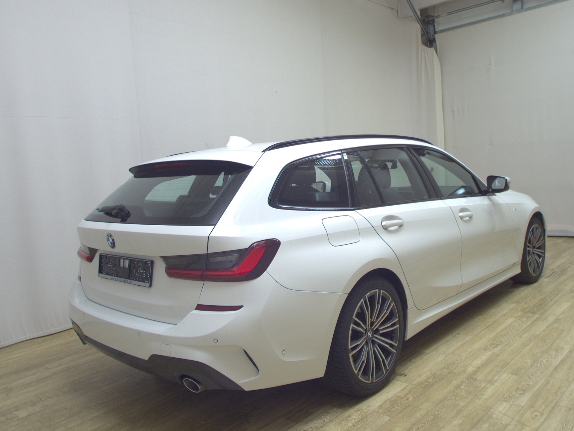 BMW 318dA Touring M-Sport Navi LED LC-Pro PDC SHZ 4