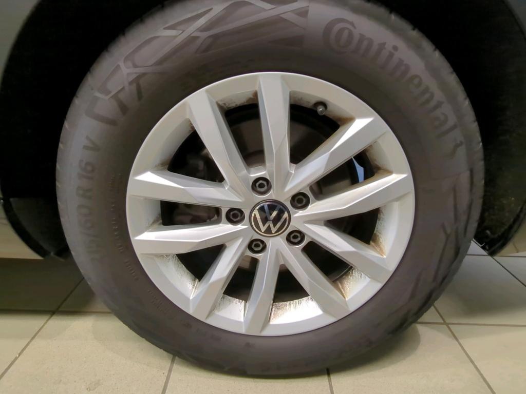 Volkswagen Passat Variant 2.0 TDI Business NAVI LED SHZ PDC AHK 12