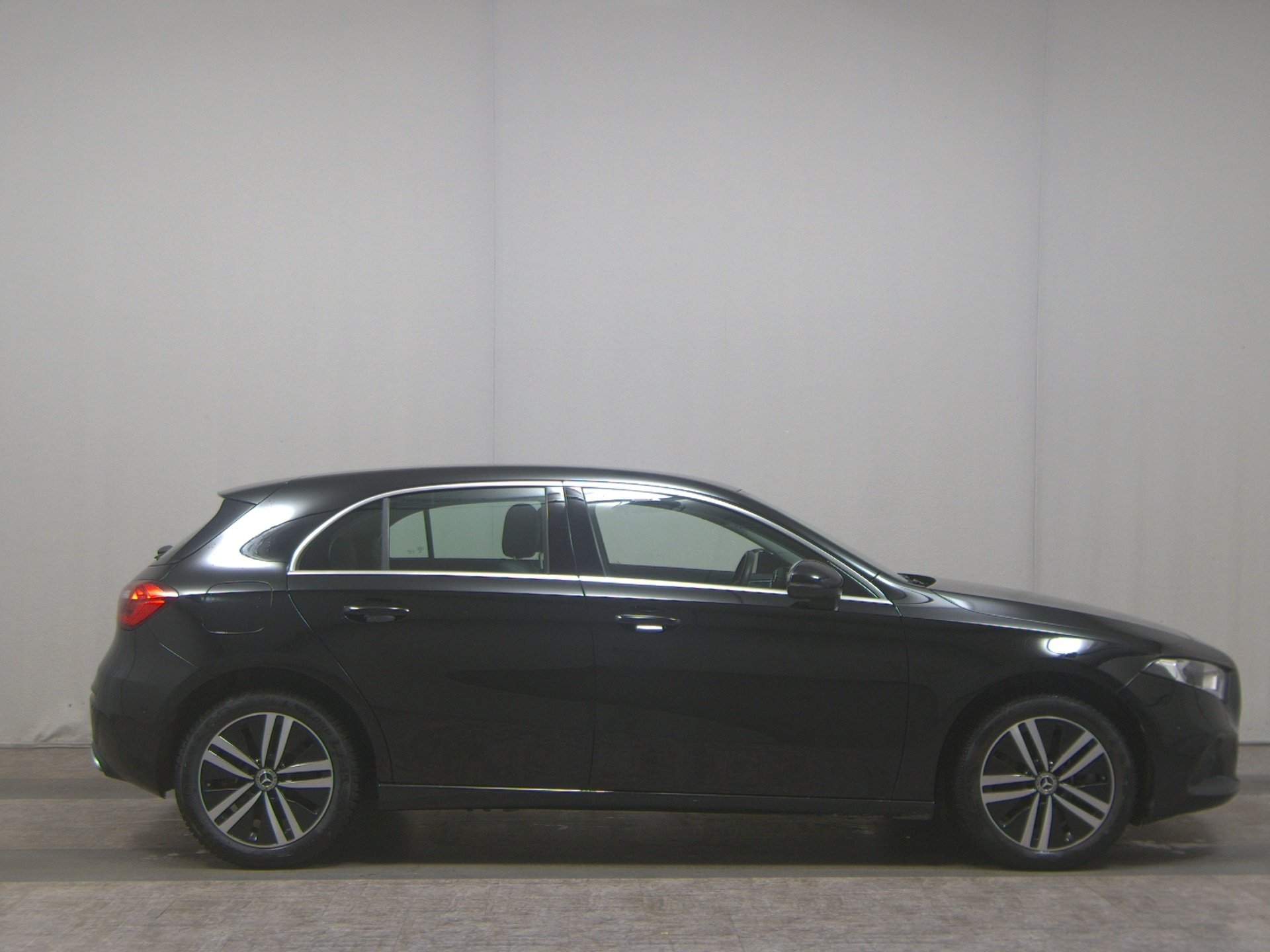 Mercedes-Benz A 250 e Progressive T-Leder Navi MBUX PDC Shz