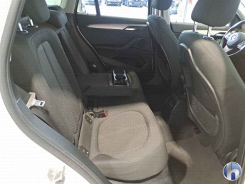 BMW X1 sDrive18d NAVI KLIMAAUT LED RADIO MFL 6