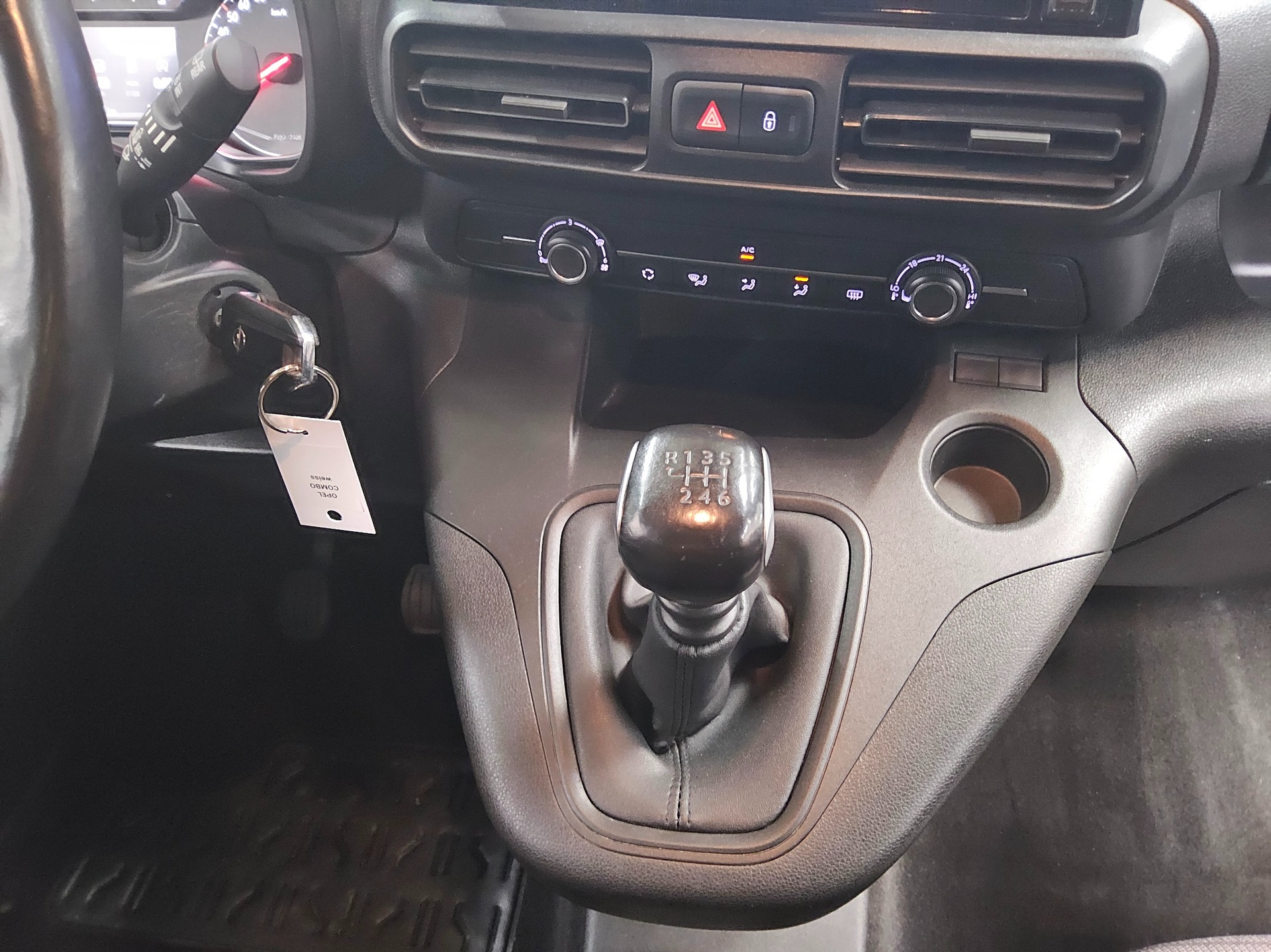 Opel Combo Life 1.5 D Edition AHK PDC SHZ DAB 6