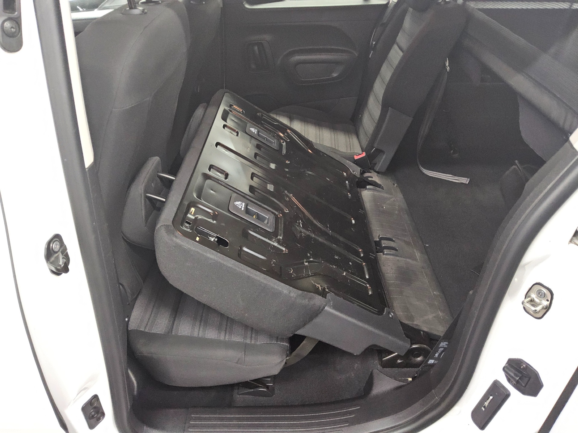 Opel Combo Life 1.5 D Edition AHK PDC SHZ DAB 12