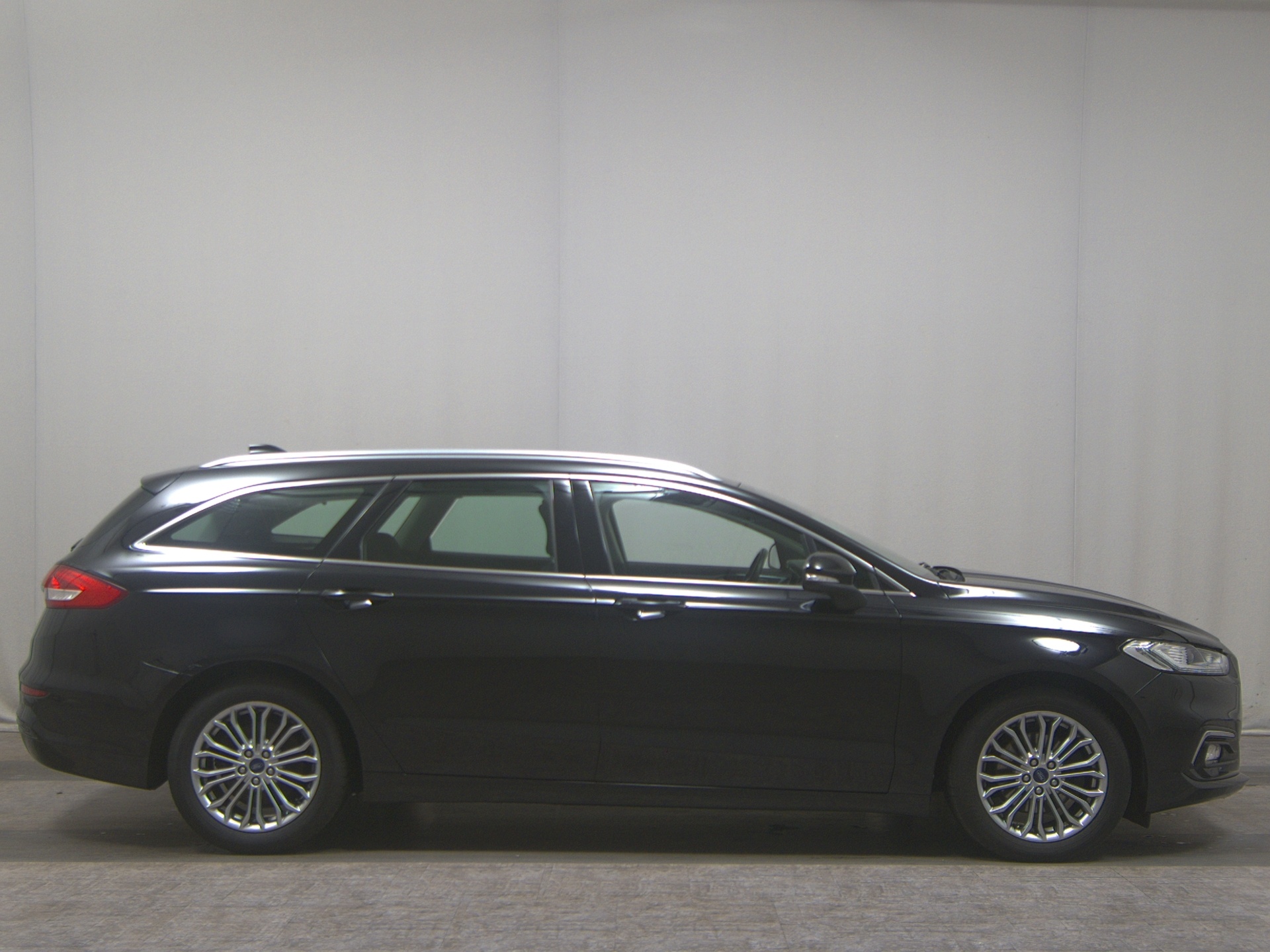 Ford Mondeo Turnier 2.0 EB Titanium Navi LED RFK  AHK