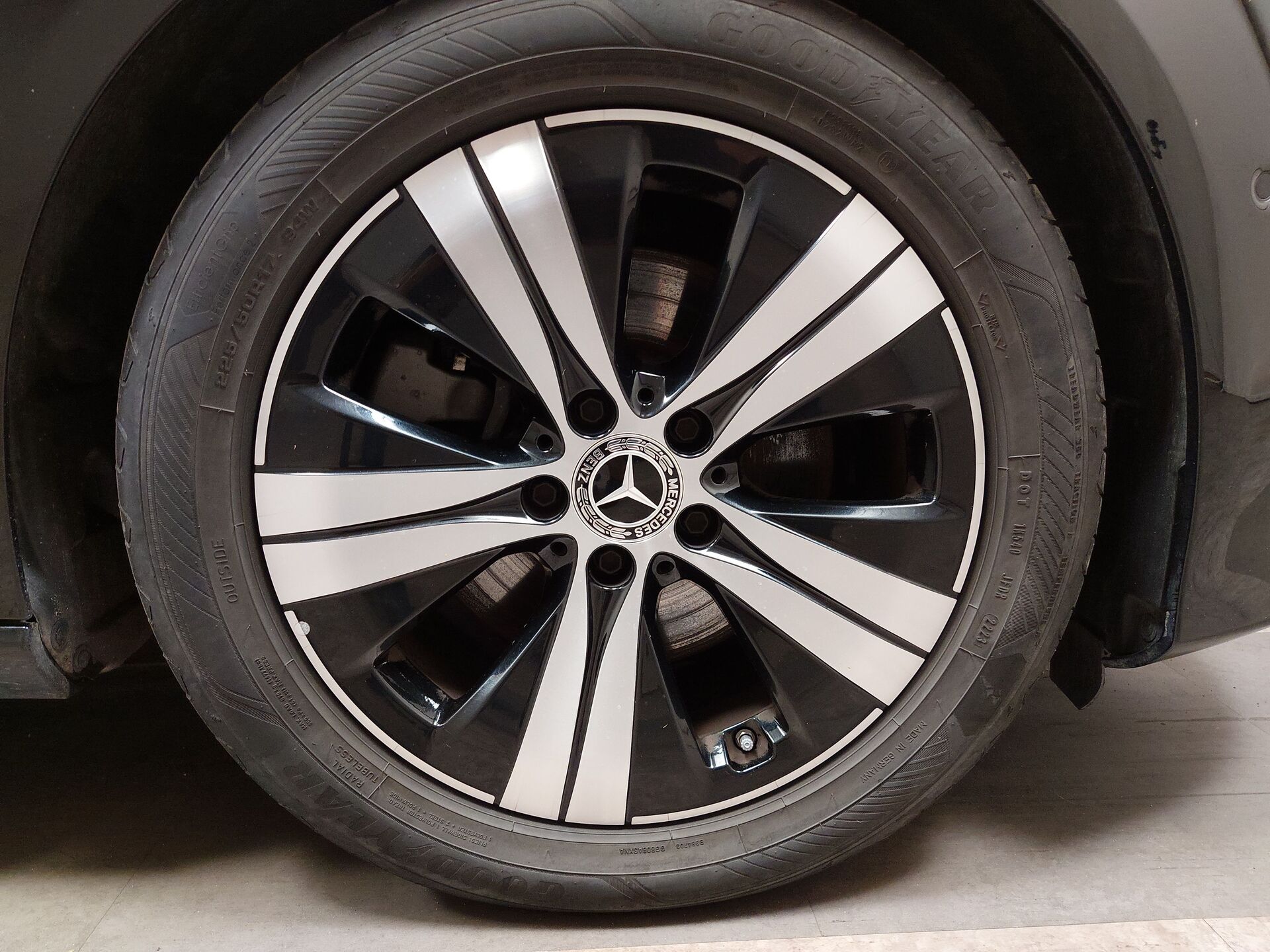 Mercedes-Benz C 220 T d Avantgarde NAVI LED KAMERA 9