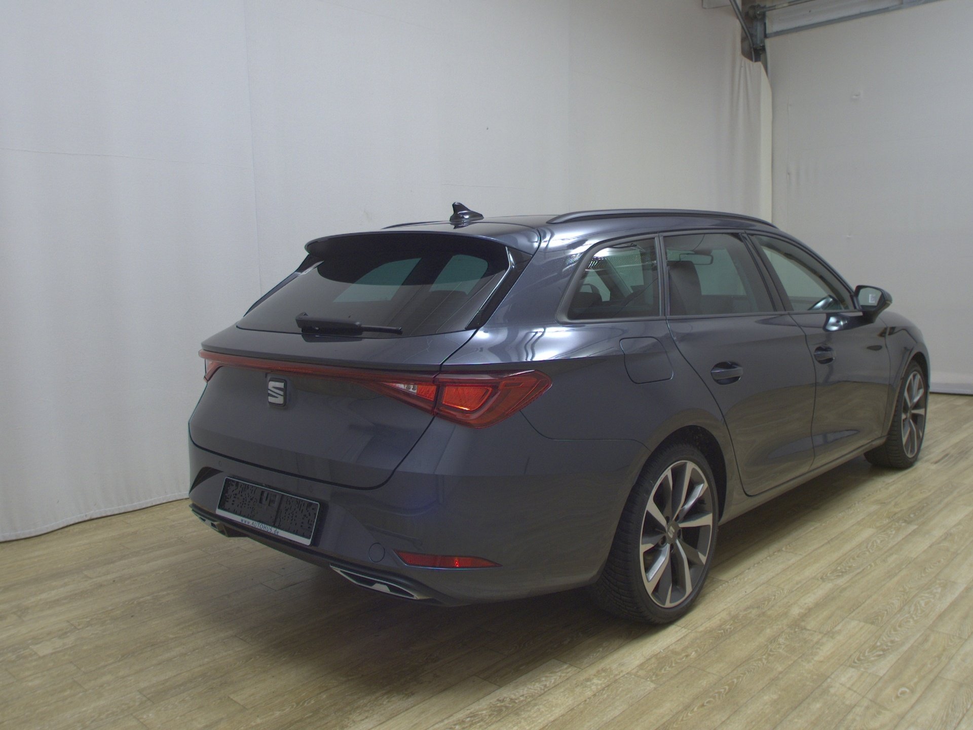 Seat Leon Sportstourer 2.0 TDI FR-Line Navi LED vc 4