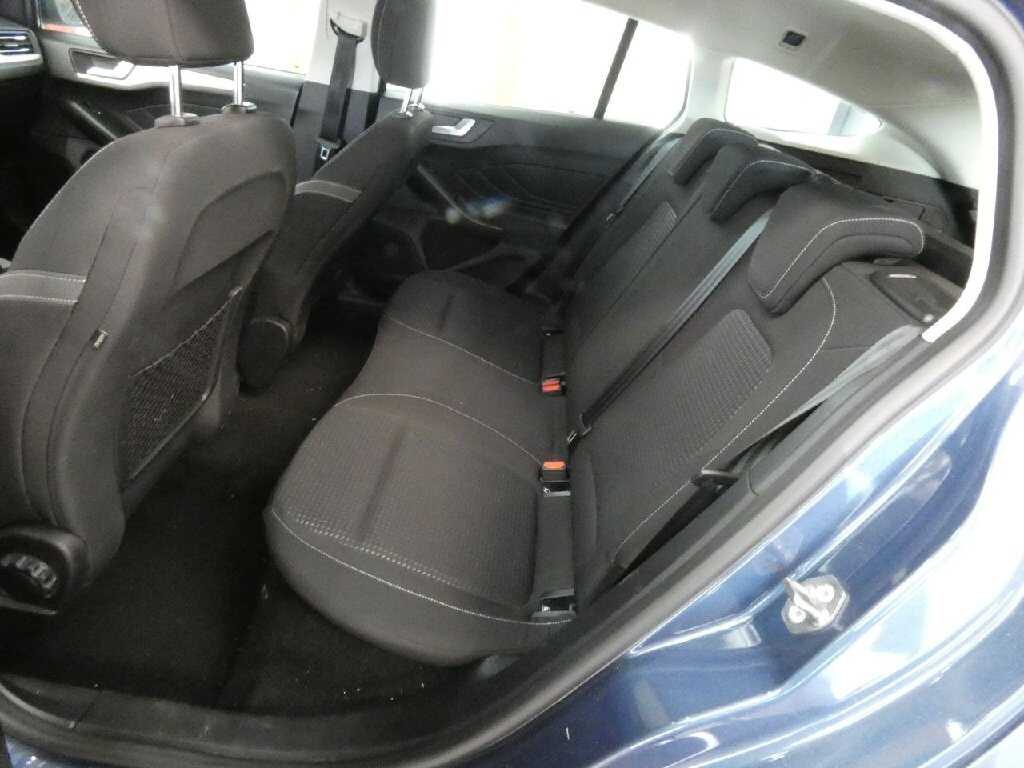 Ford Focus Turnier 1.5 EB Cool&Connect Navi LED PDC Sportsitze 11