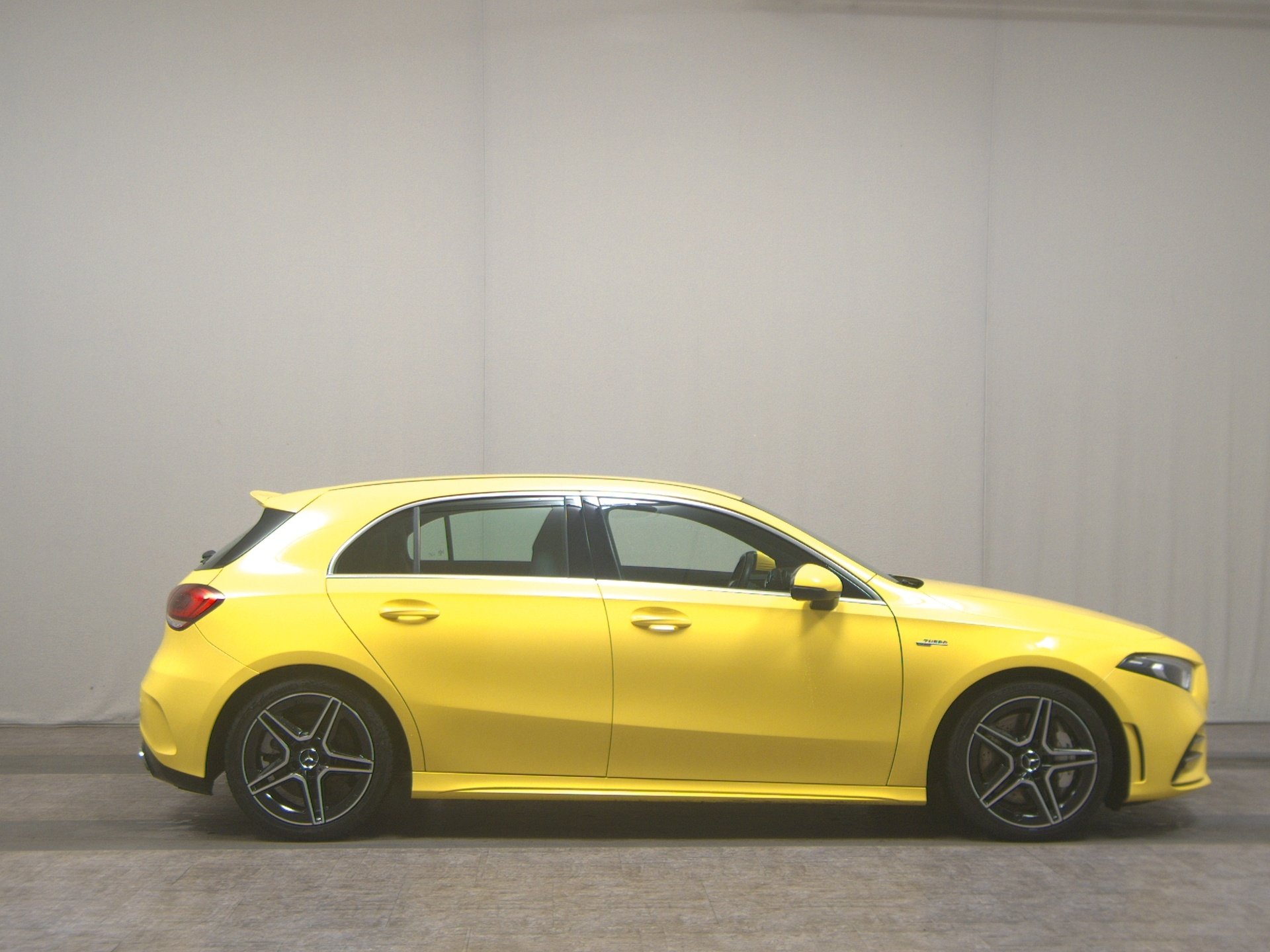 Mercedes-Benz A 35 AMG 4M Navi LED MBUX-AR AHK RFK