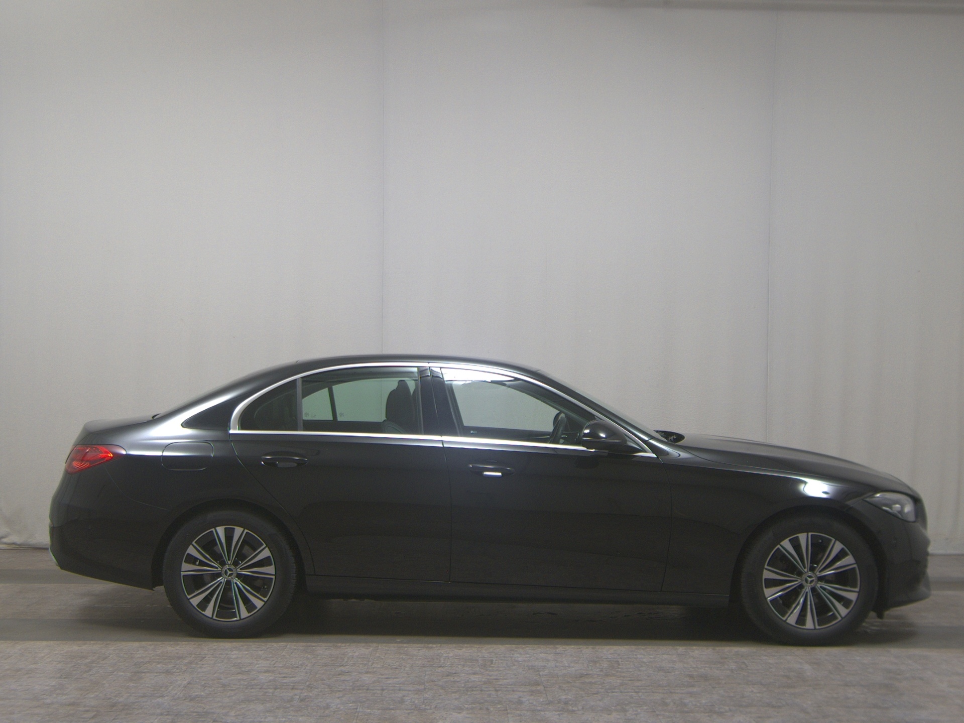 Mercedes-Benz C 220 d Avantgarde T-Leder Navi LED AHK MBUX