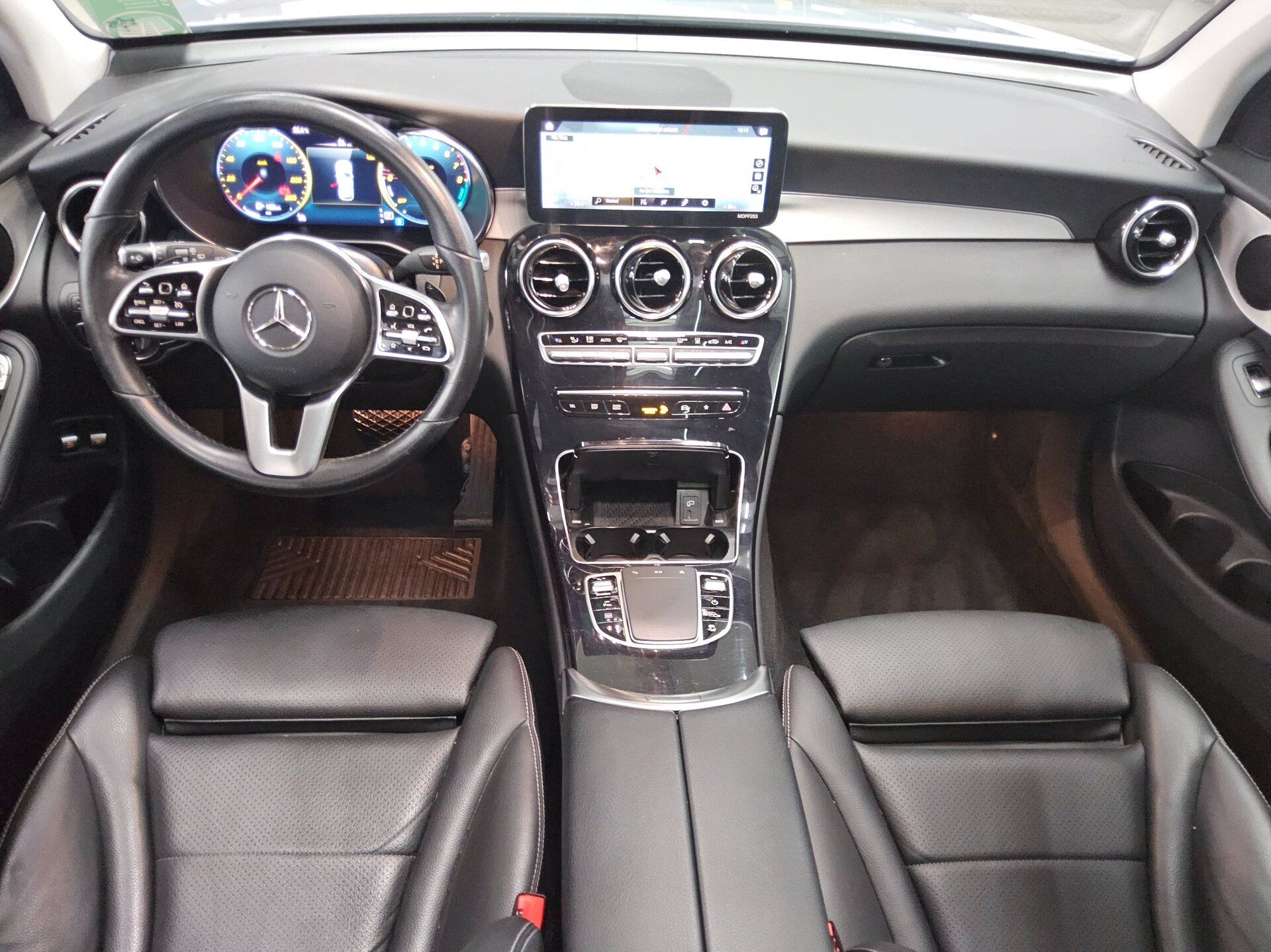 Mercedes-Benz GLC 300 e 4M Navi LED Pano AHK Kamera 5