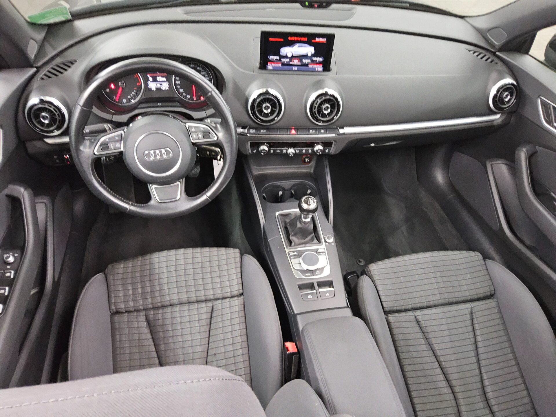 Audi A3 1.4 TFSI Bi-Xenon DSP Sound PDC 6