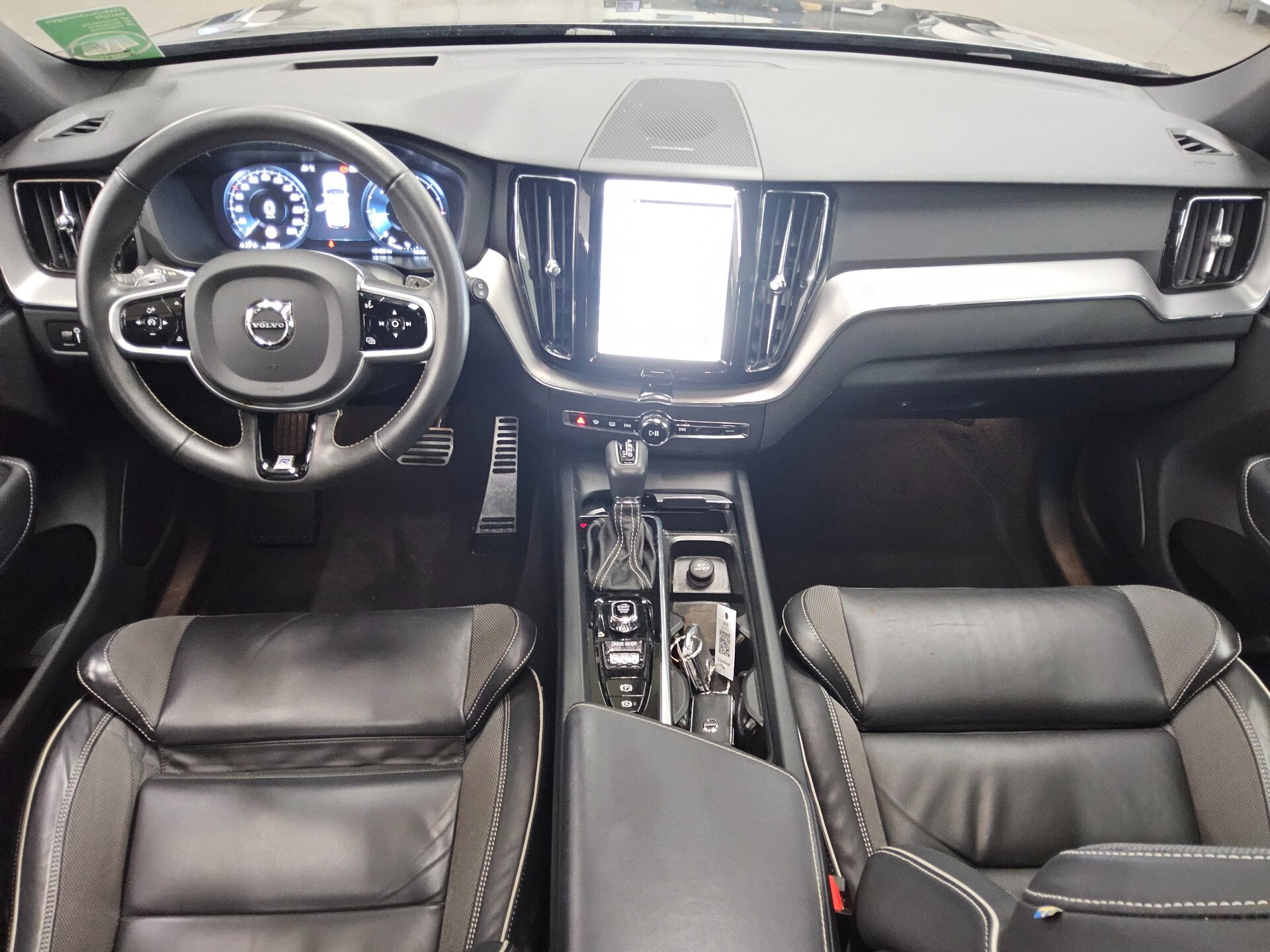 Volvo XC60 D4 R-Design T-Leder Navi LED Pano HuD H-K 5