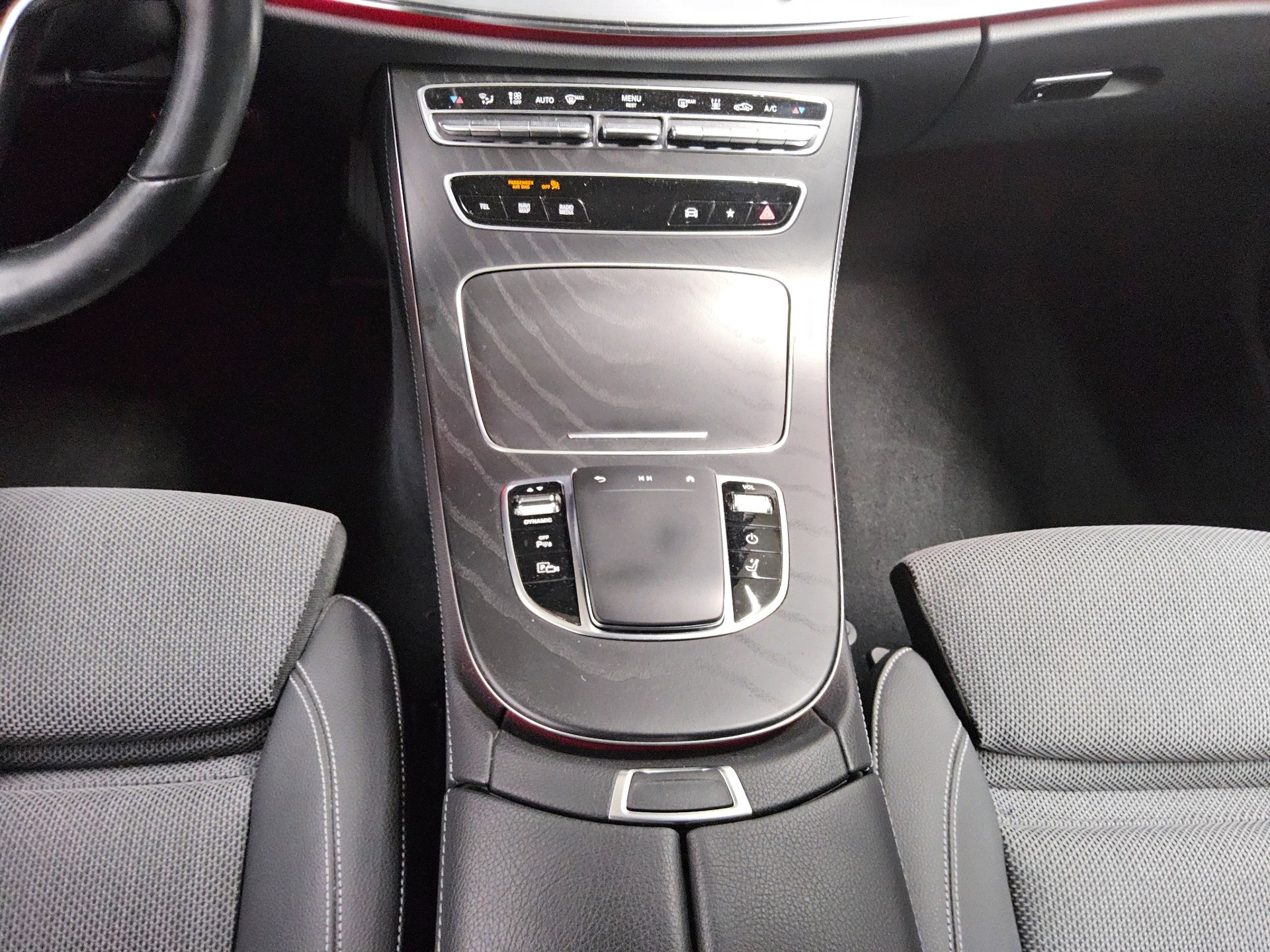 Mercedes-Benz E 300 T de Avantgarde T-Leder Navi LED Wide RfK 6