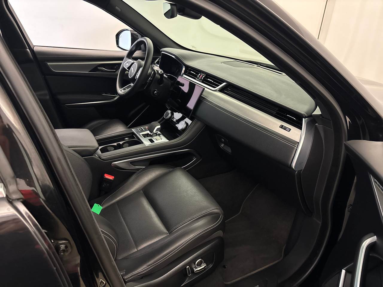 Jaguar F-Pace R-Dynamic LEDER NAVI KLIMAAUT LED SPORTSITZE 5