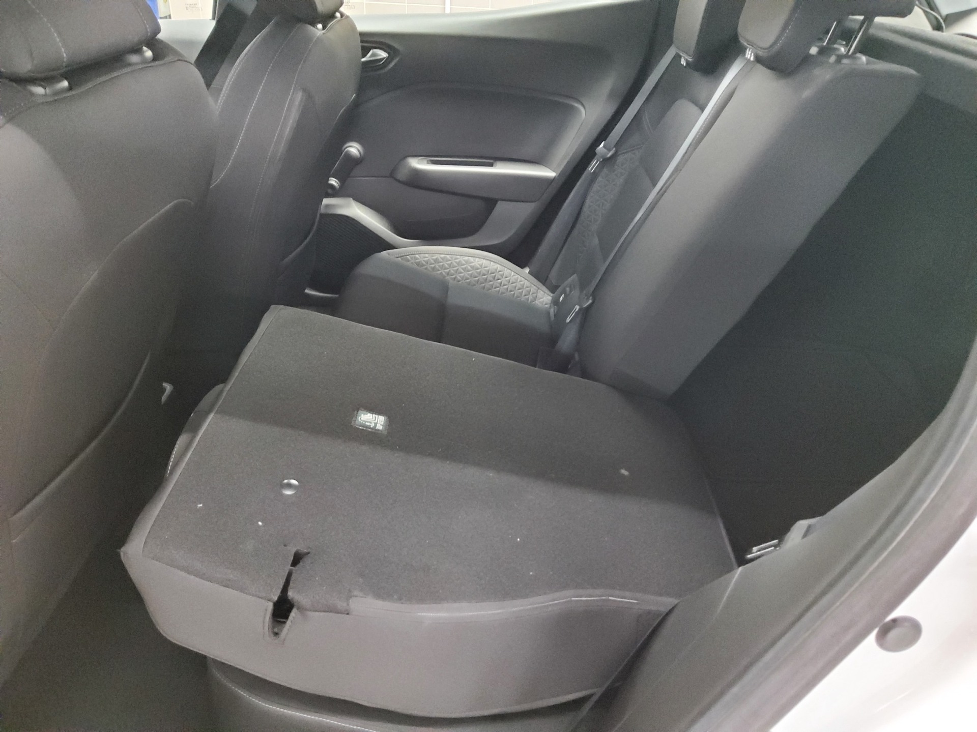 Renault Clio 1.0 Experience DAB+ Shz Klima LED 12