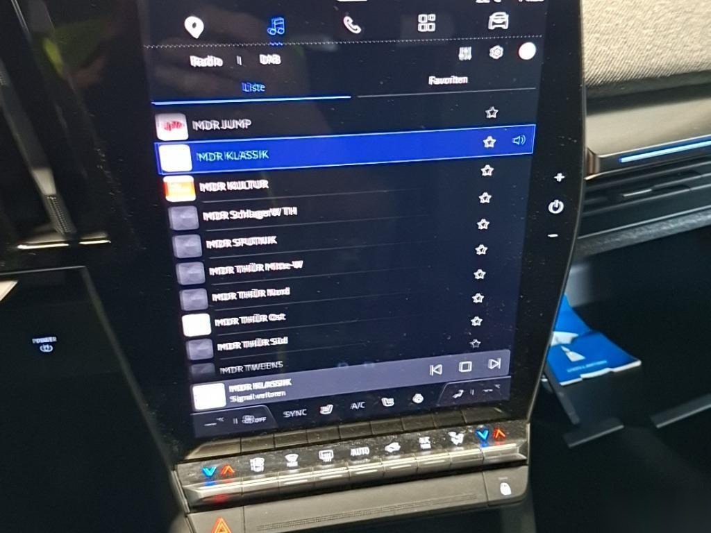 Renault Megane Techno NAVI KLIMAAUT LED SHZ PDC 8