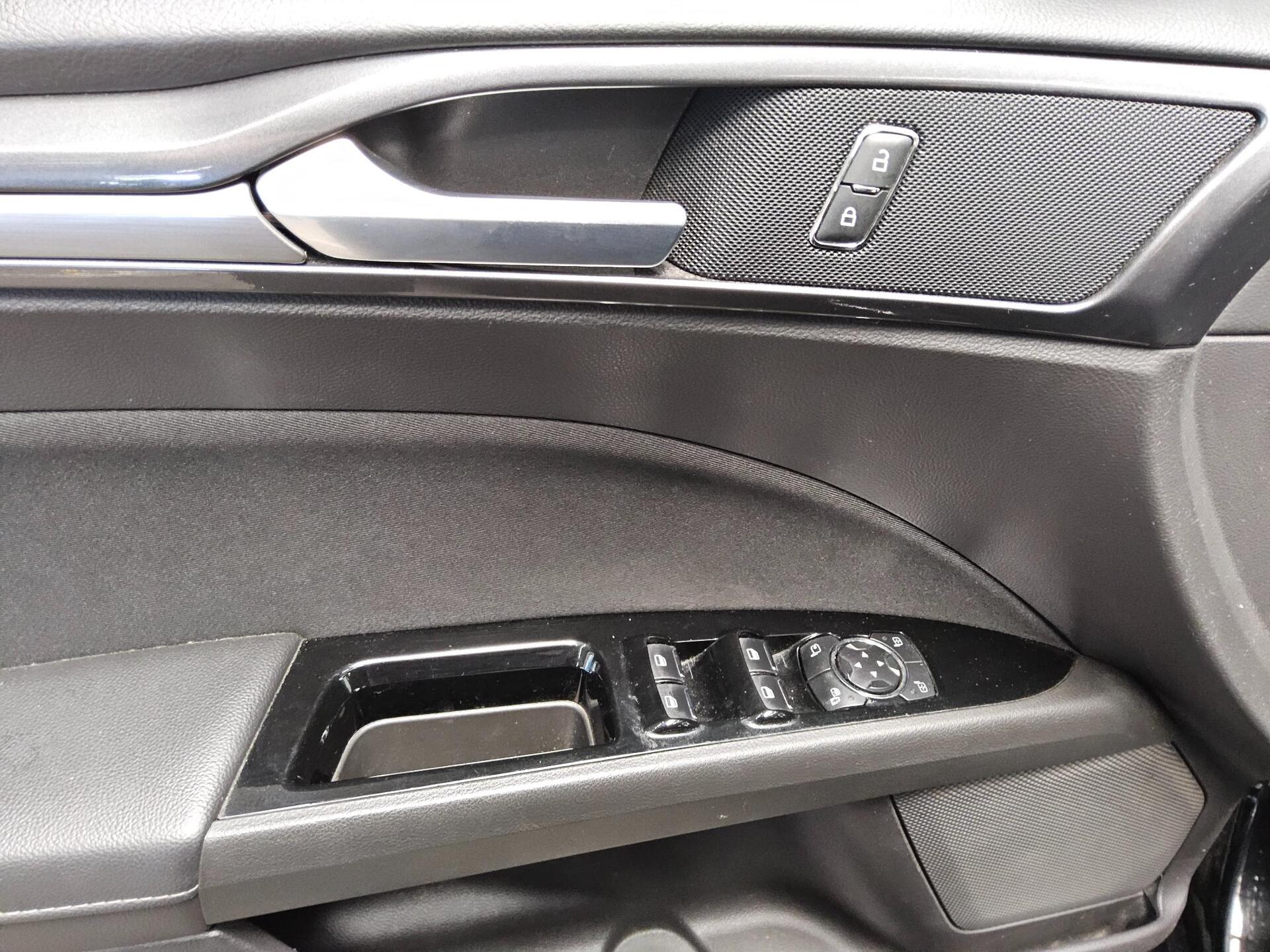 Ford Mondeo 2.0 EB Titanium -Getriebeschaden- 9