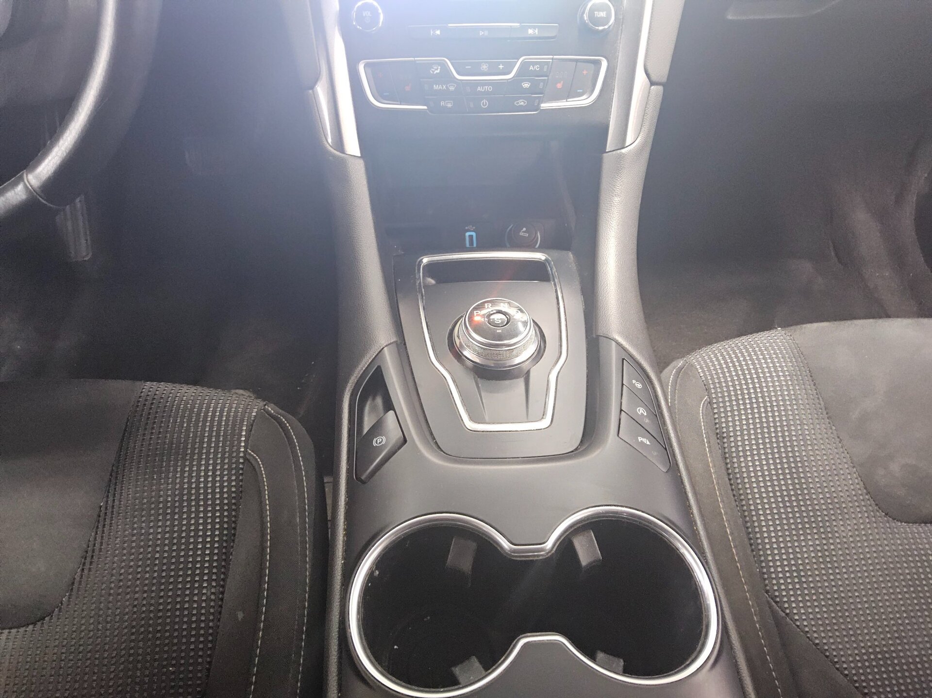 Ford Mondeo 2.0 EB Titanium -Getriebeschaden- 6