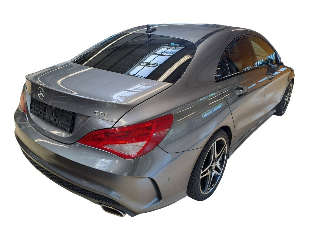Mercedes-Benz CLA 180 CDI AMG-Line AMG-LINE NAVI SPORTSITZE KLIMAAUT TEMPO 3