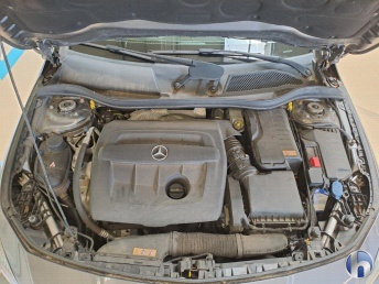 Mercedes-Benz CLA 180 CDI AMG-Line AMG-LINE NAVI SPORTSITZE KLIMAAUT TEMPO 8