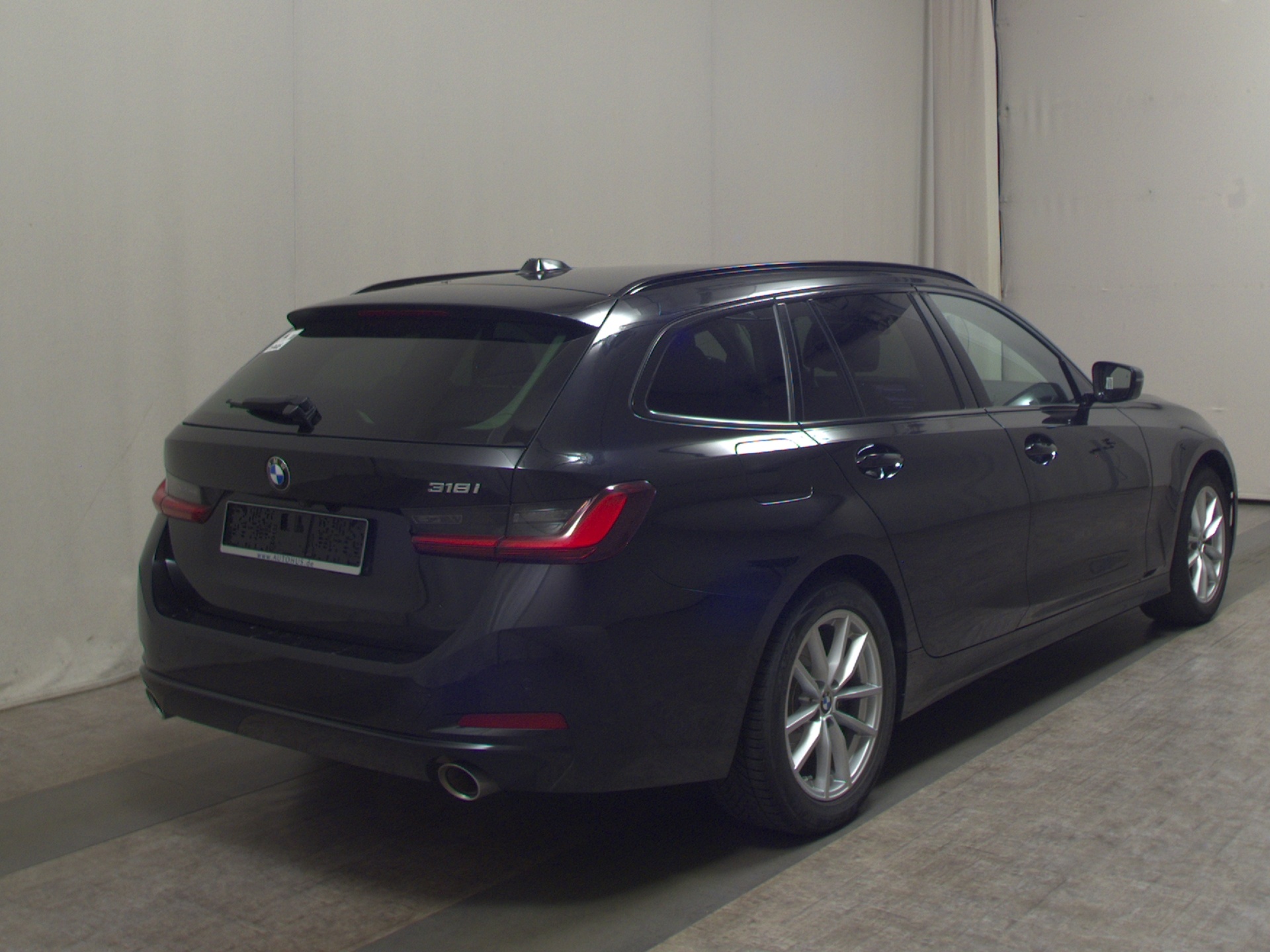 BMW 318iA Touring Navi LED Curved-Pro HuD RFK 4
