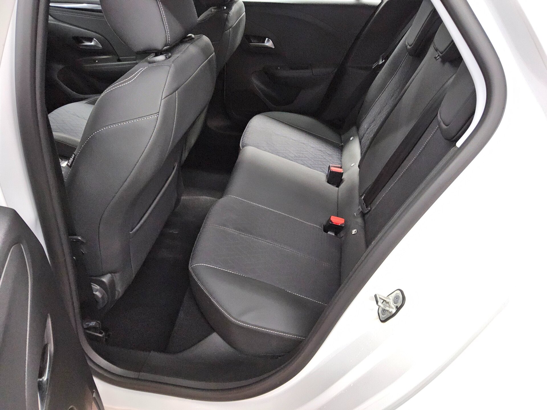 Opel Corsa-e Elegance T-Leder LED PDC 13