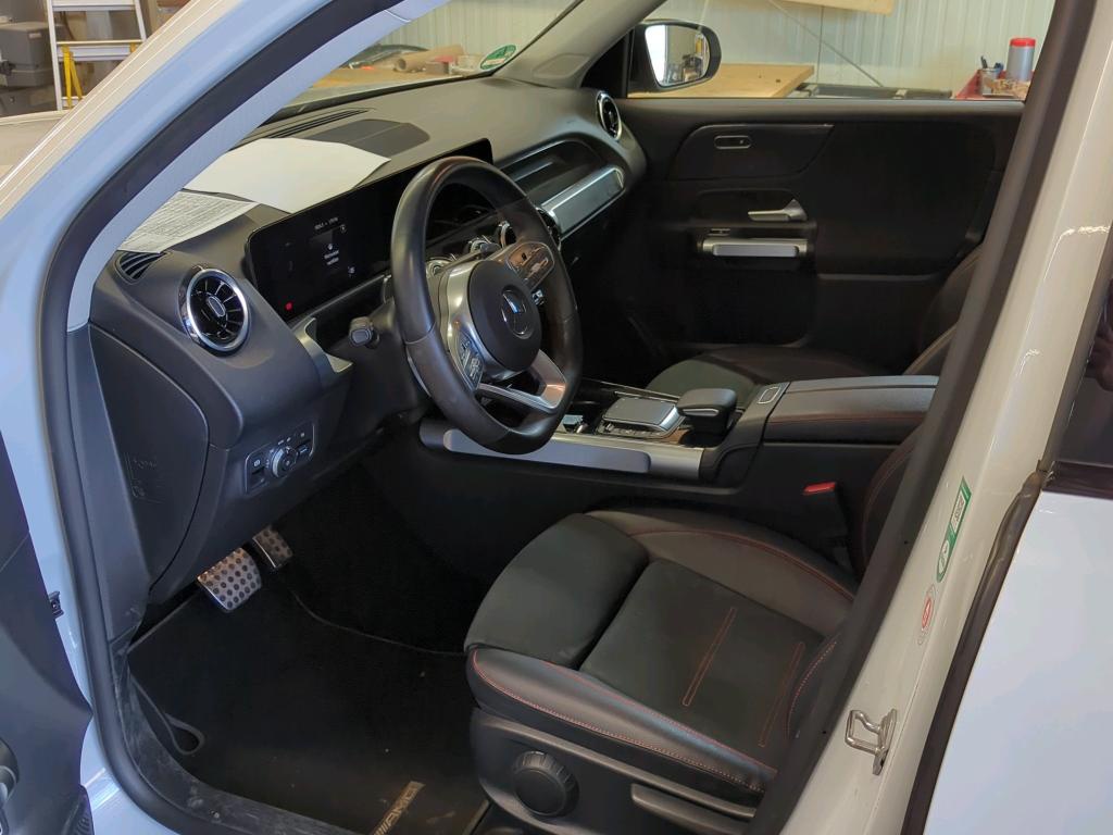 Mercedes-Benz GLB 200 d AMG-Line T-Leder Navi LED 6