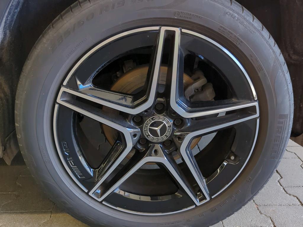Mercedes-Benz GLB 200 d AMG-Line T-Leder Navi LED 12