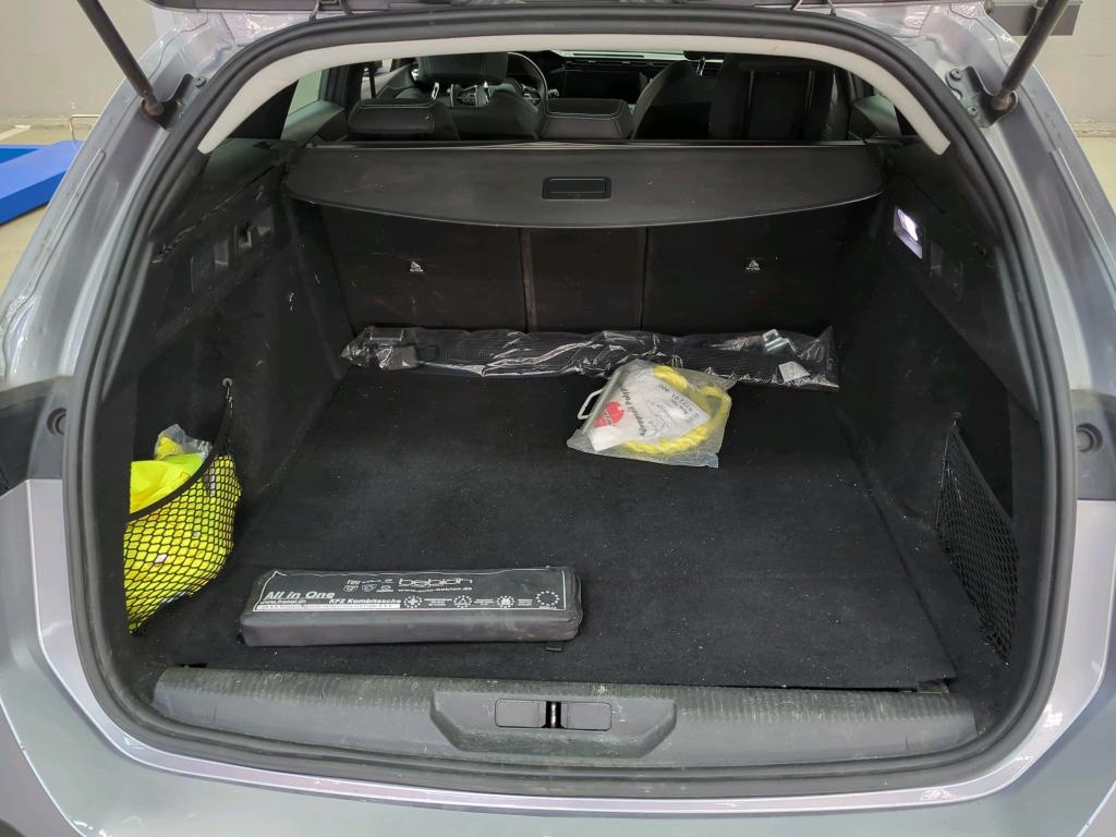 Peugeot 308 1.5 BlueHDI Active Navi LED DigiTacho T-Leder 9