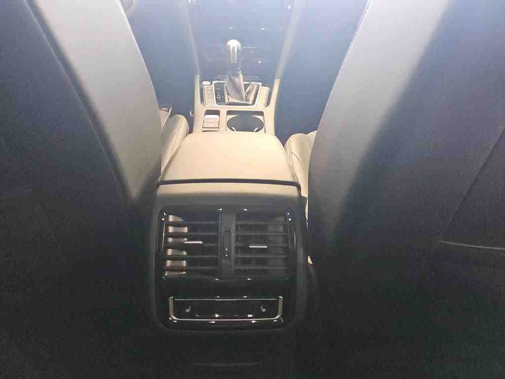 Volkswagen Arteon SB 2.0 TDI Elegance Navi IQ.Light DC-Pro AHK RFK 10