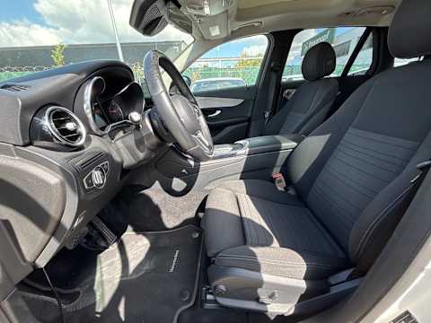 Mercedes-Benz GLC 300 de 4M Navi LED Burmester Pano HuD 6