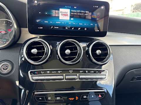 Mercedes-Benz GLC 300 de 4M Navi LED Burmester Pano HuD 10