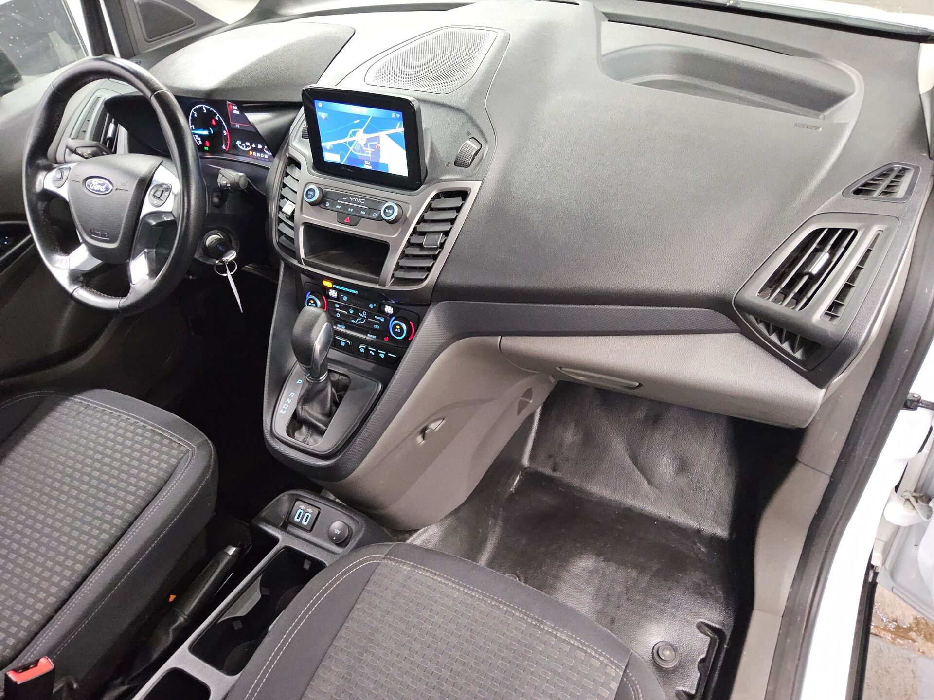Ford Transit Connect Trend Navi RFK SHZ KLA Lane 5