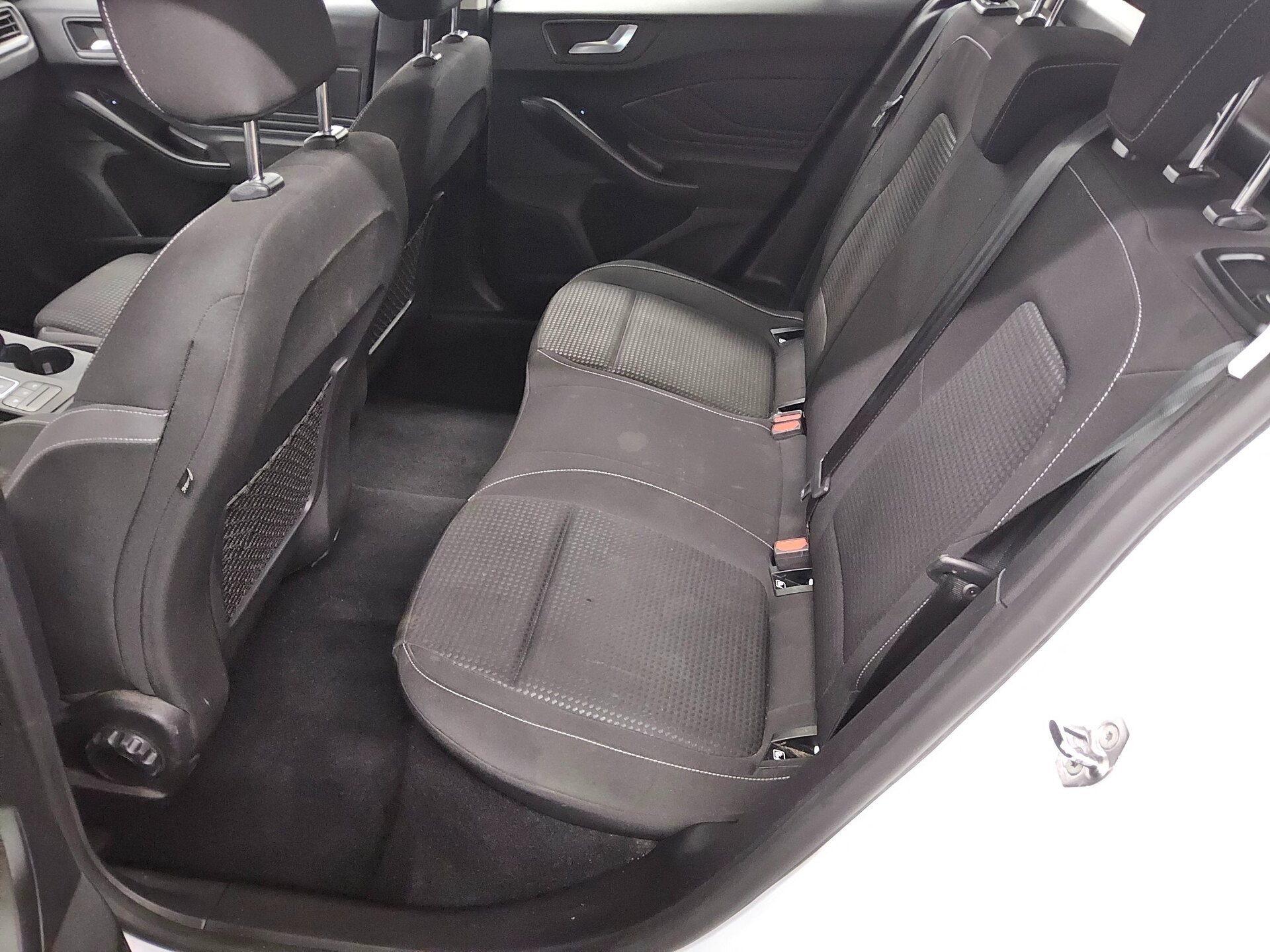 Ford Focus Turnier 1.5 EB Cool&Connect Navi LED PDC SHZ 13