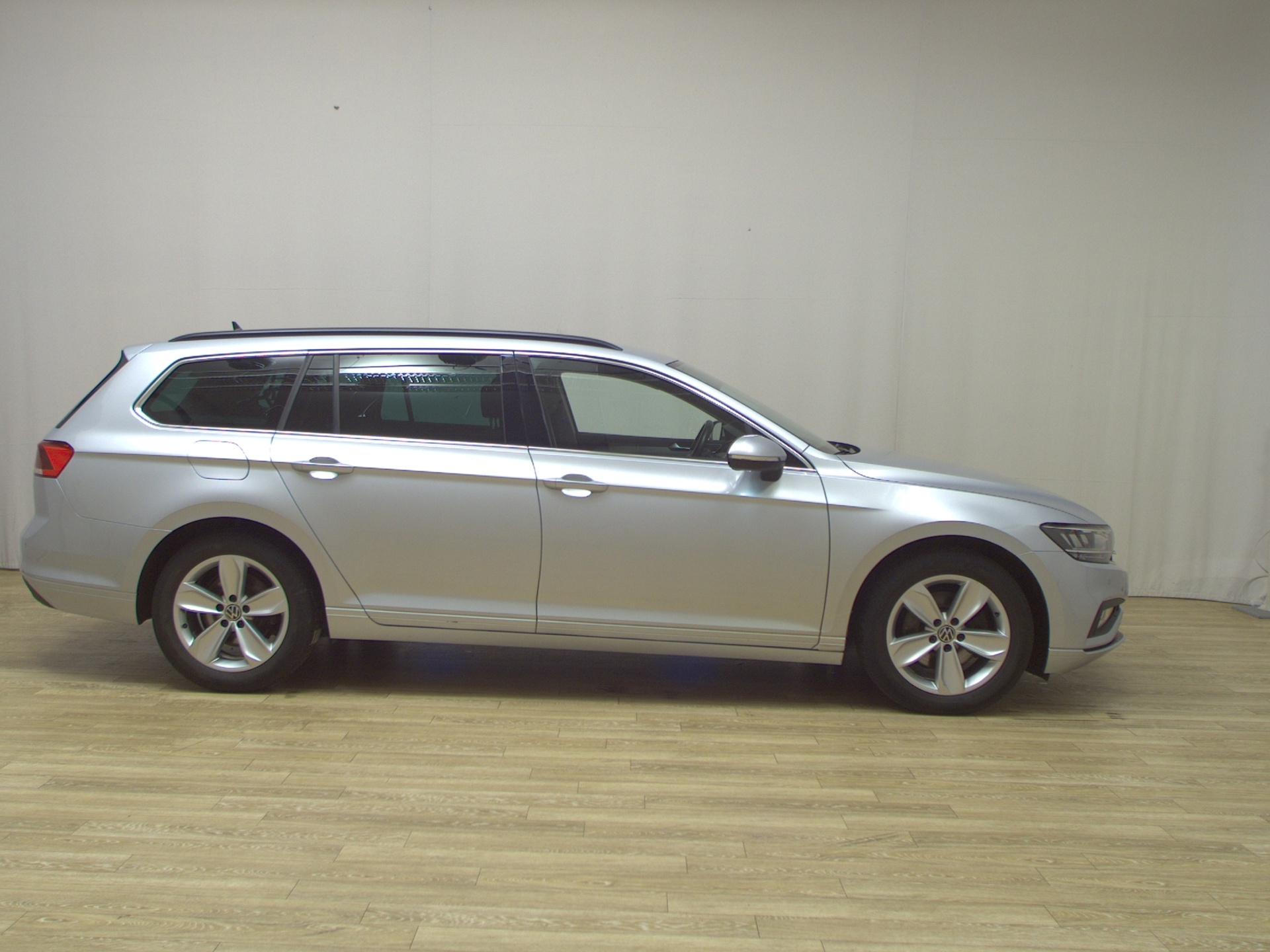 Volkswagen Passat Variant 2.0 TDI 4M Business Navi LED AHK