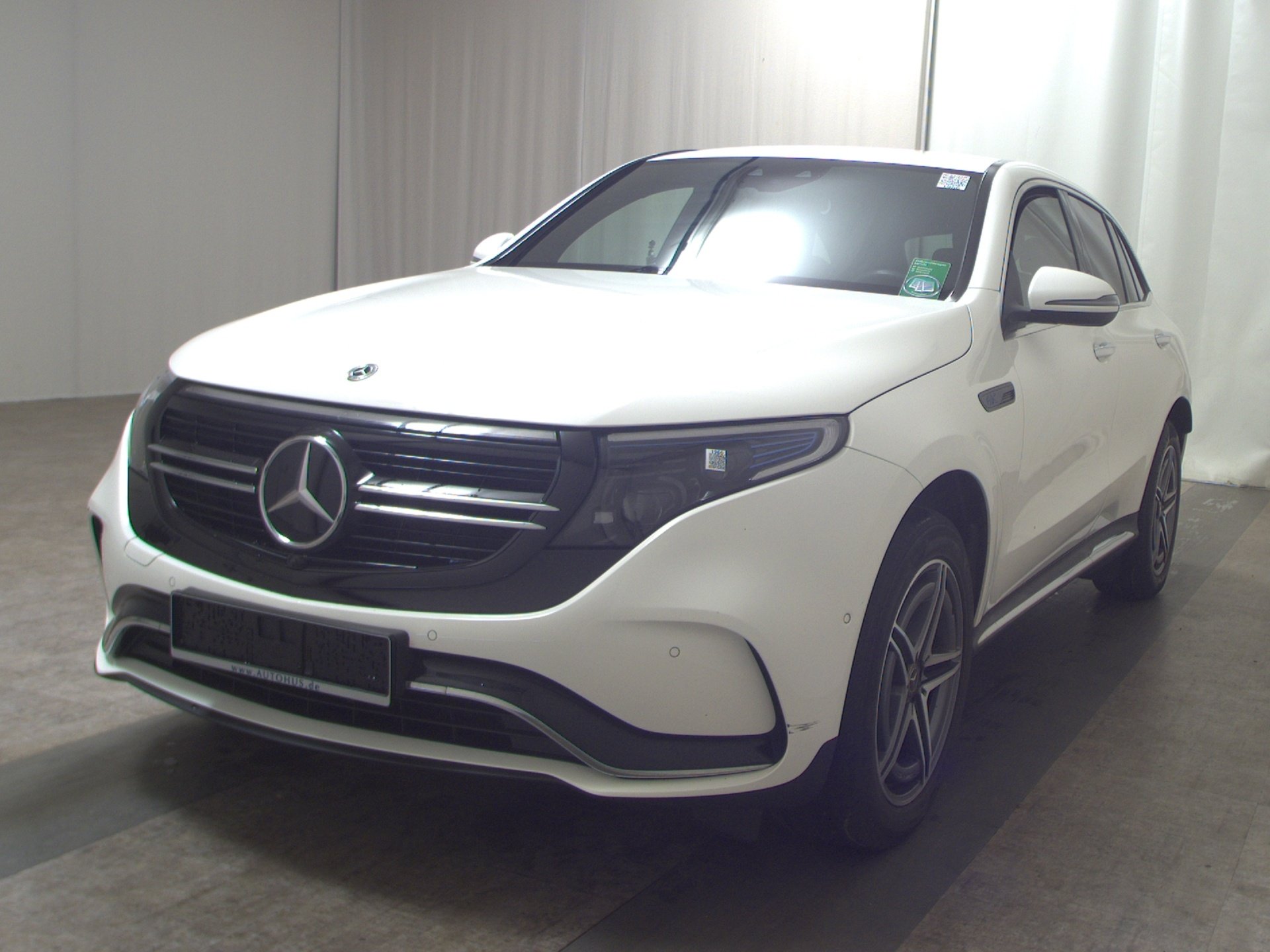 Mercedes-Benz EQC 400 4M AMG-Line T-Leder Nav MB-LED MBUX HuD 2