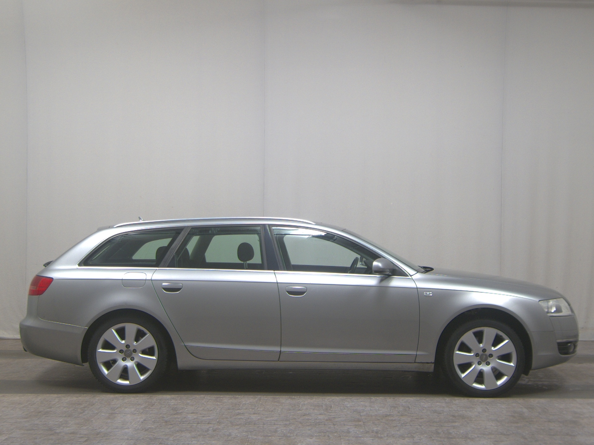 Audi A6 Avant 3.2 Quattro Navi GSD PDC