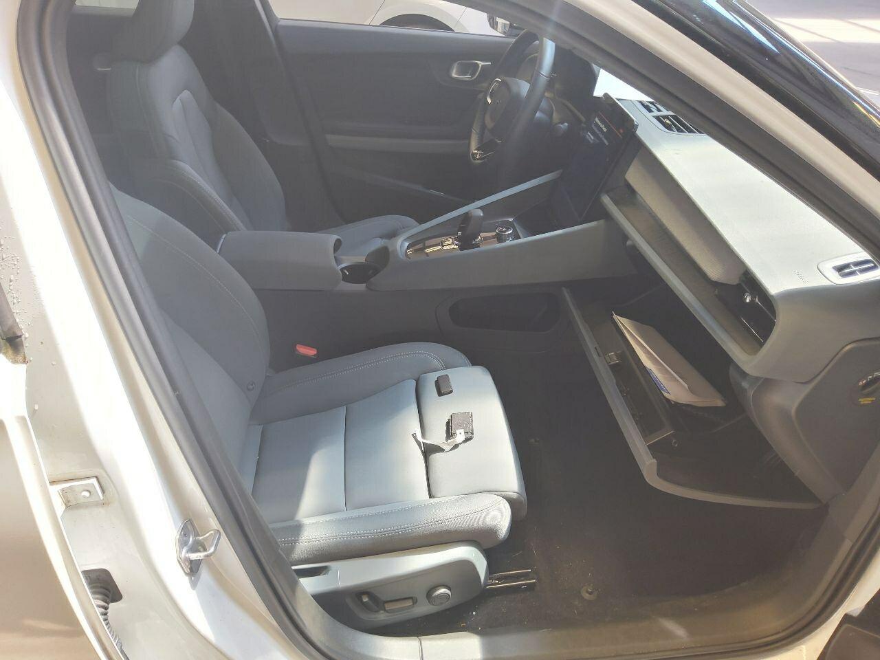 Polestar 2 Standard Range KLIMAAUT LED PANO SHZ PDC 3