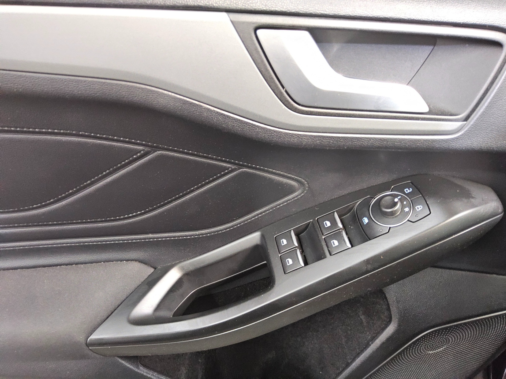 Ford Focus Turnier 1.5 EB Cool&Connect Navi LED 9