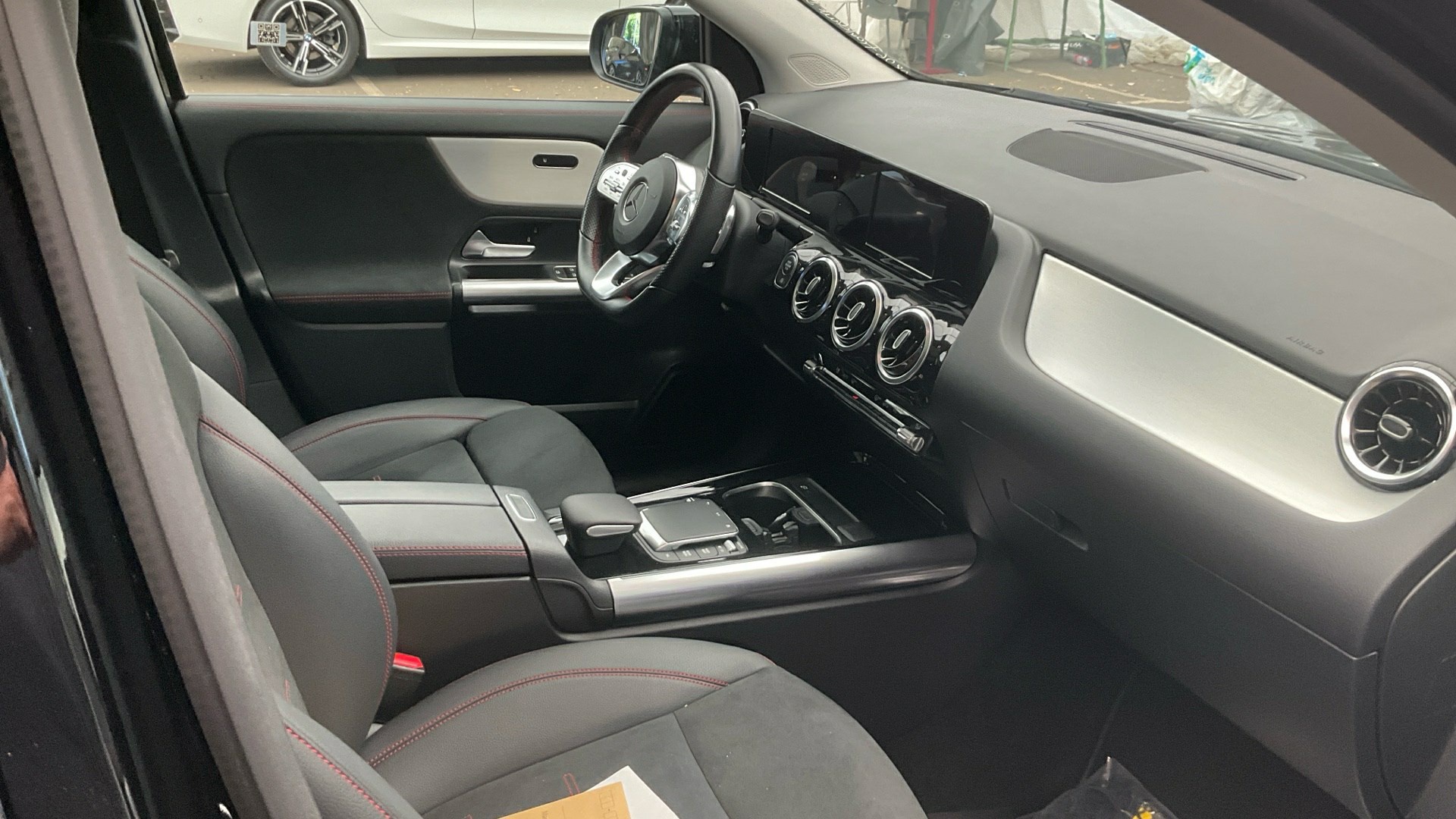Mercedes-Benz GLA 200 d AMG-Line NAVI KLIMAAUT SHZ PDC LED 5