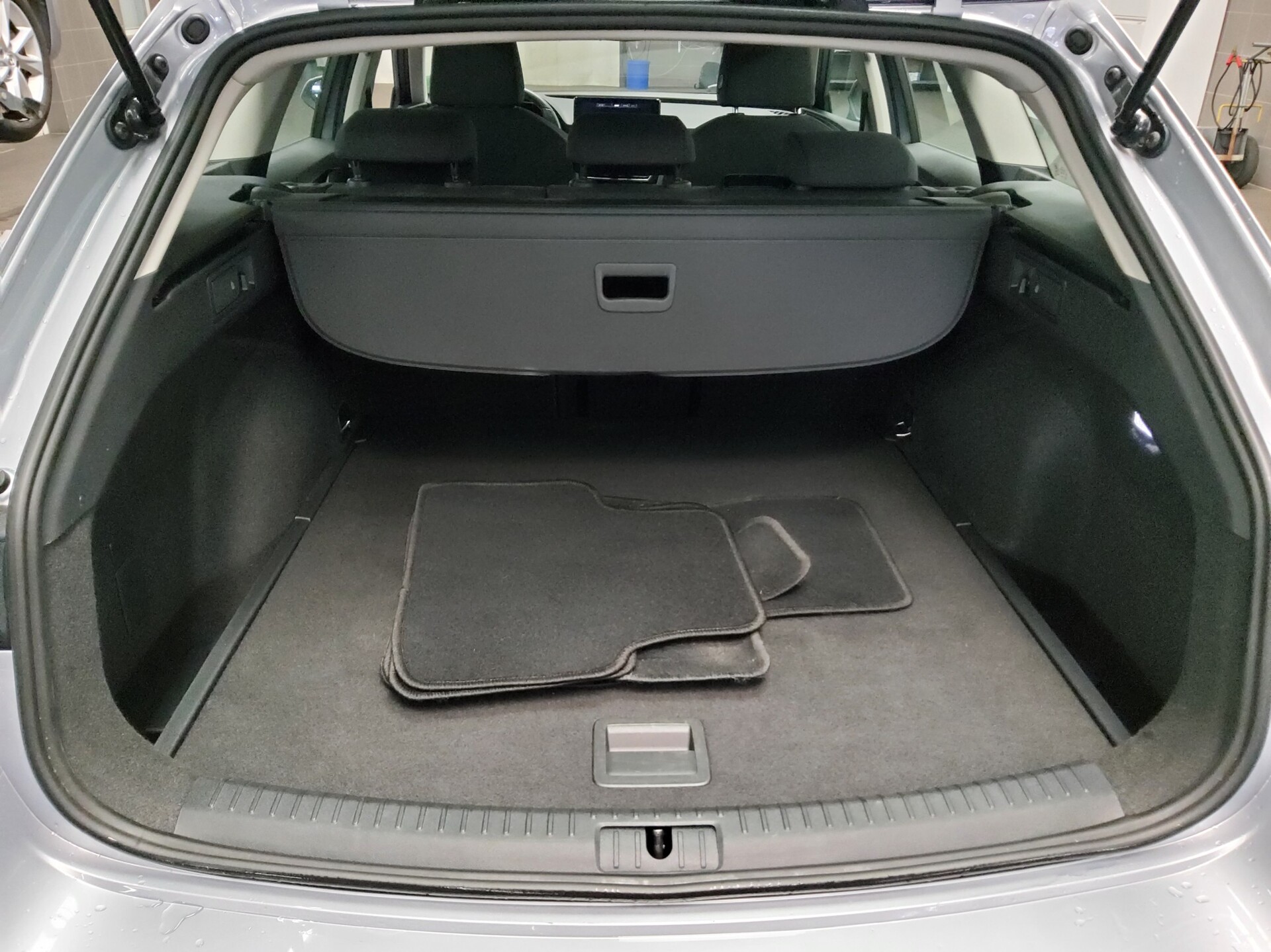 Seat Leon Sportstourer 2.0 TDI Style Navi LED RFK 11