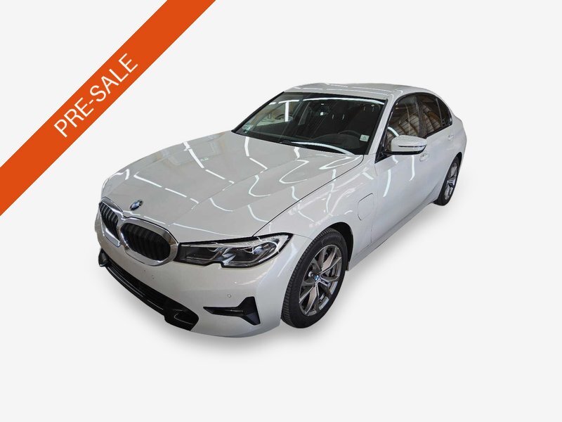 BMW 330e KLIMAAUT SPORTSITZE SHZ HUD PDC